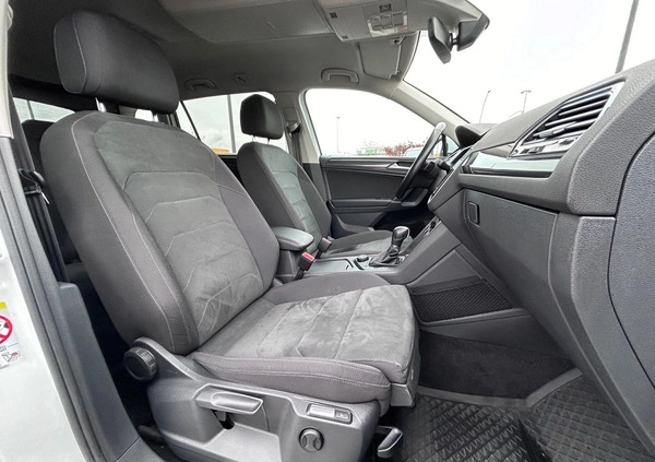 Volkswagen Tiguan Allspace cena 146900 przebieg: 119256, rok produkcji 2019 z Czempiń małe 781